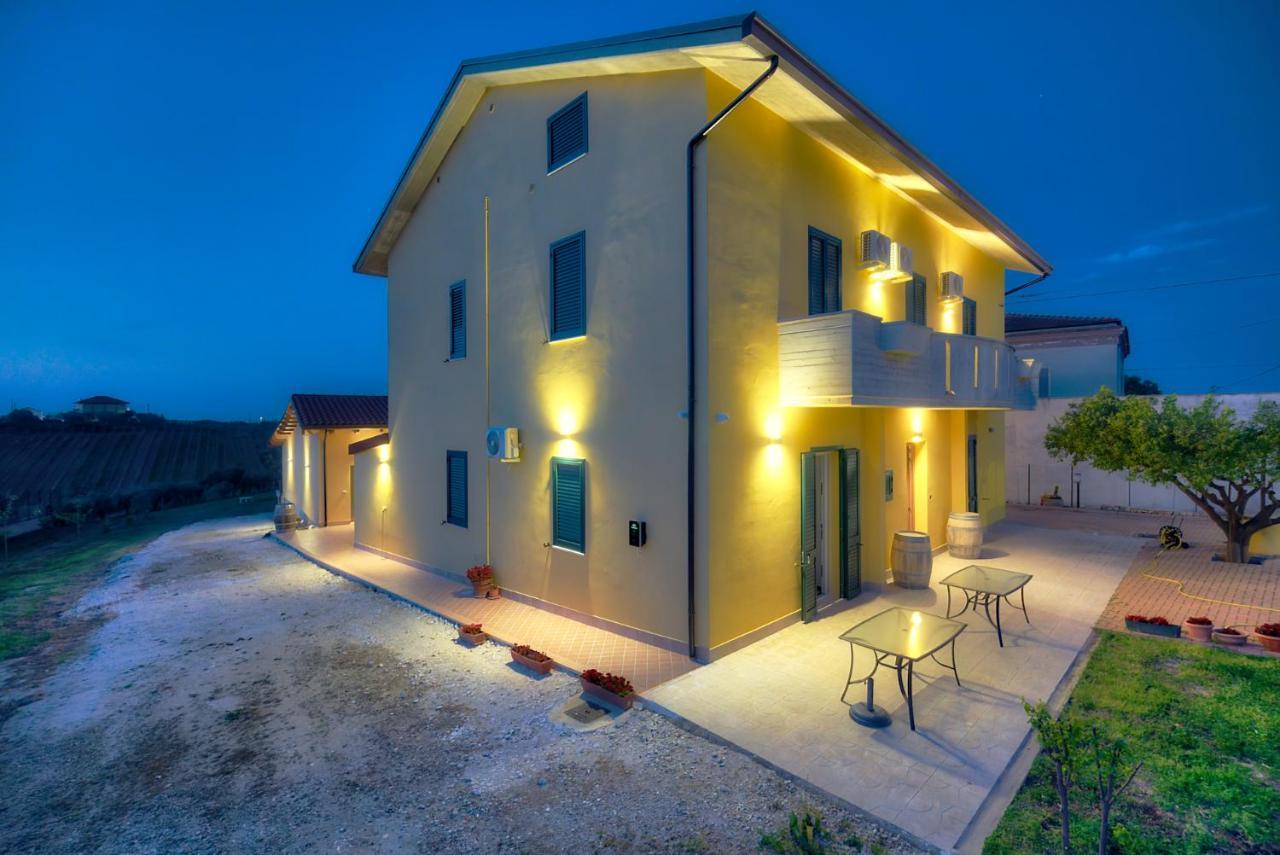 La Casa Del Vino - B&B Tollo Exterior photo